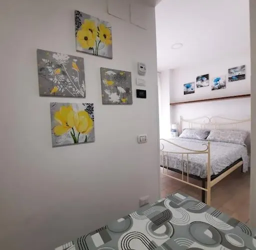 1 Διαμέρισμα *